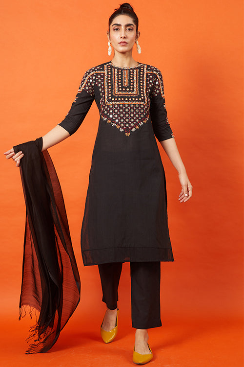 Buy online Women's A-line Kurta from Kurta Kurtis for Women by Kami Kubi  for ₹1289 at 54% off | 2024 Limeroad.com